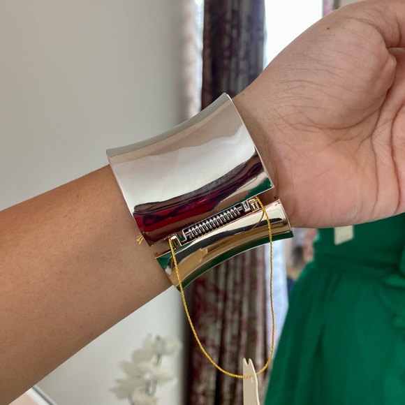 Eye Candy LA Cleo Cuff Bracelet - Picture 3 of 4